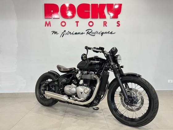 TRIUMPH BONNEVILLE BOBBER 1200 
